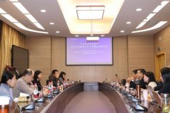 <b>过依托国度级赛事、搭建跨学院师资团队、优化</b>